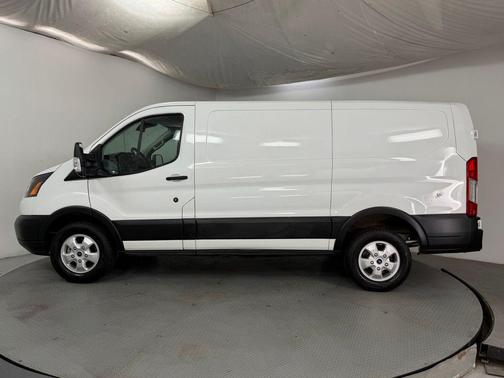 Oxford White 2019 Ford Transit-250 Base