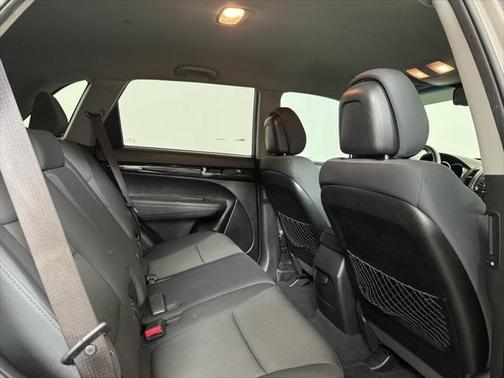 2012 Kia Sorento LX