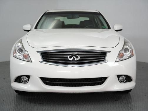 2013 INFINITI G37x Base
