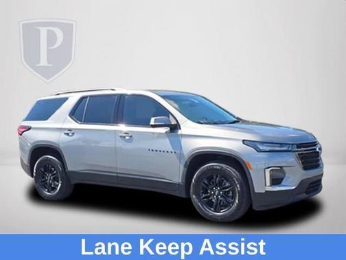 Sterling Gray Metallic 2023 Chevrolet Traverse LT Cloth