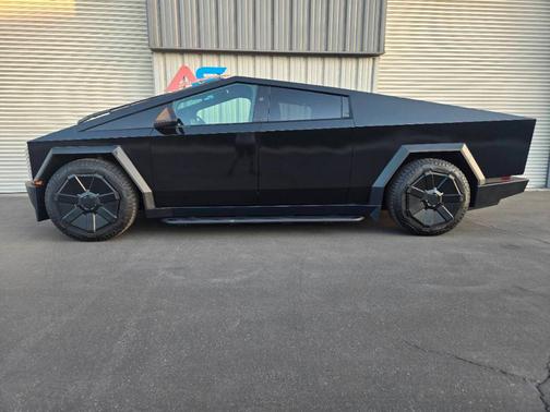 Black 2024 Tesla Cybertruck Base