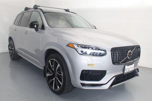 Silver Dawn Metallic 2023 Volvo XC90 Recharge Plug-In Hybrid