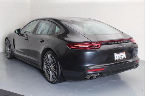 2018 Porsche Panamera 4S