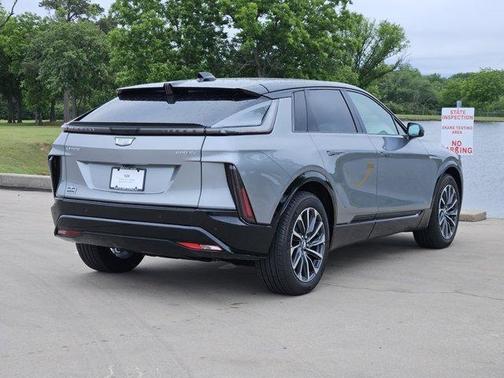 Argent Silver Metallic 2026 Cadillac LYRIQ Sport