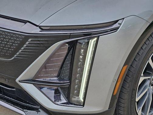 Argent Silver Metallic 2026 Cadillac LYRIQ Sport