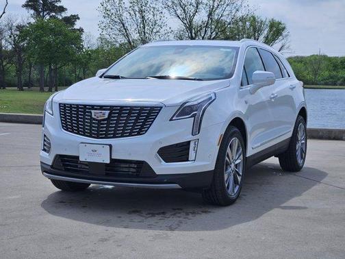 Crystal White Tricoat 2026 Cadillac XT5 Premium Luxury