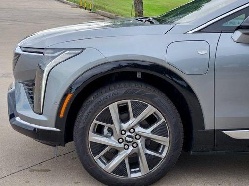 Argent Silver Metallic 2026 Cadillac OPTIQ Luxury