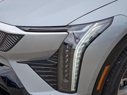 Argent Silver Metallic 2026 Cadillac OPTIQ Luxury