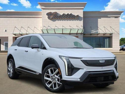 Vibrant White Tricoat 2026 Cadillac OPTIQ Luxury