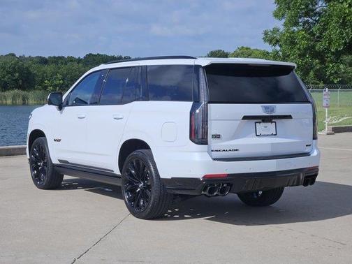 Vibrant White Tricoat 2026 Cadillac Escalade V-Series