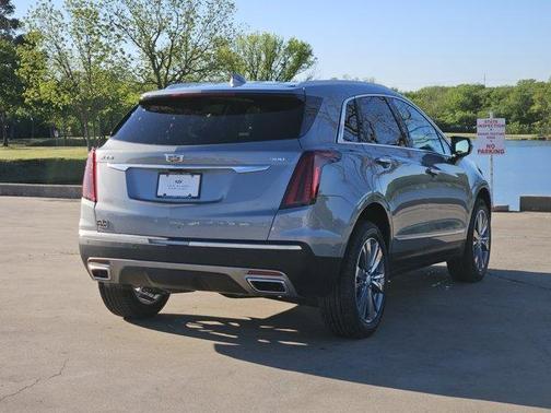 Argent Silver Metallic 2026 Cadillac XT5 Premium Luxury