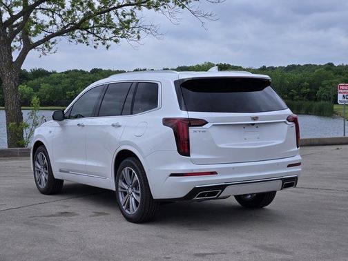 2025 Cadillac XT6 Premium Luxury FWD