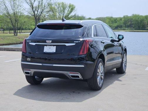 Stellar Black Metallic 2026 Cadillac XT5 Luxury