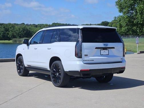 Vibrant White Tricoat 2026 Cadillac Escalade Sport Platinum