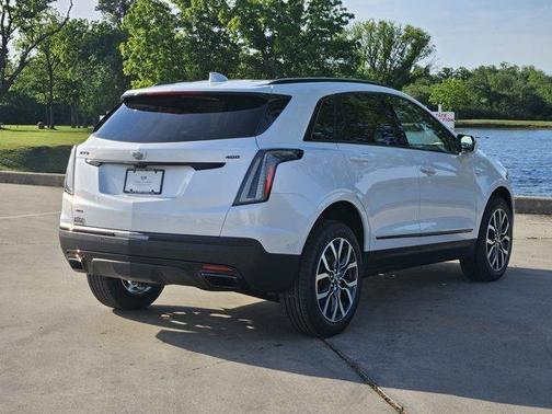 Crystal White Tricoat 2026 Cadillac XT5 Sport