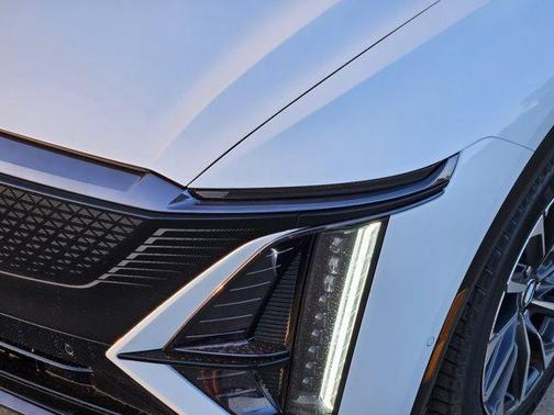 Vibrant White Tricoat 2027 Cadillac LYRIQ Sport