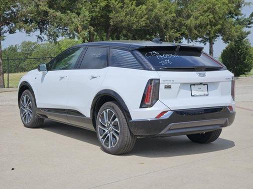 Vibrant White Tricoat 2026 Cadillac OPTIQ Sport