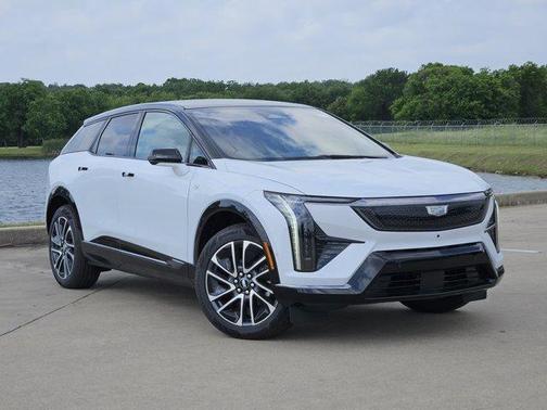 Vibrant White Tricoat 2026 Cadillac OPTIQ Sport