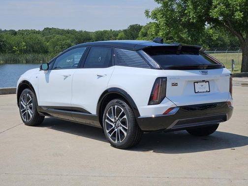 Vibrant White Tricoat 2026 Cadillac OPTIQ Sport