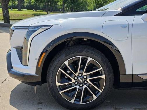 Vibrant White Tricoat 2026 Cadillac OPTIQ Sport