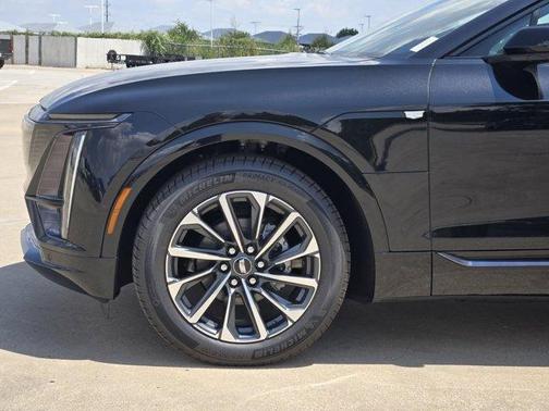 2025 Cadillac LYRIQ Sport