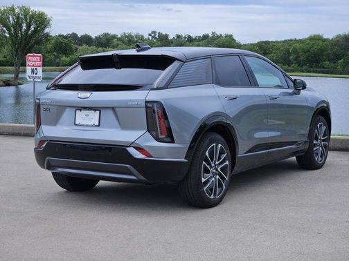 Argent Silver Metallic 2026 Cadillac OPTIQ Sport