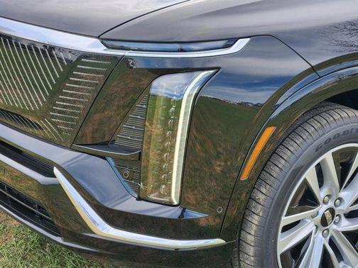 2026 Cadillac VISTIQ Luxury