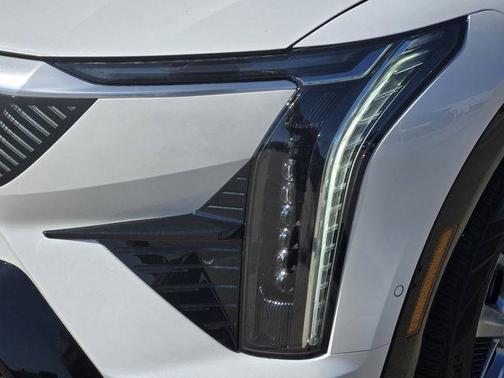 2025 Cadillac OPTIQ Luxury 1 AWD