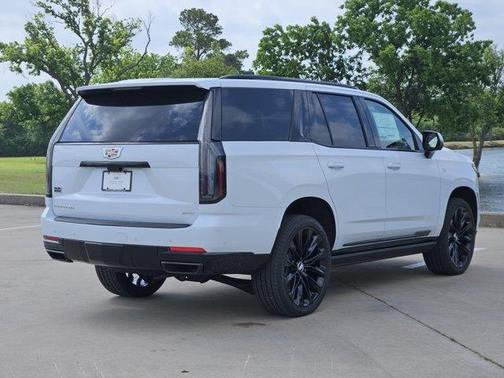 Vibrant White Tricoat 2026 Cadillac Escalade Sport Platinum
