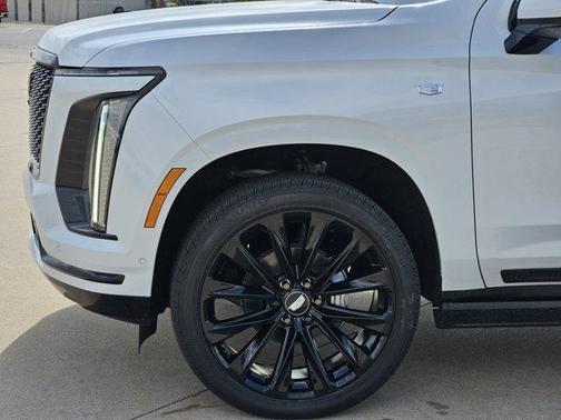 Vibrant White Tricoat 2026 Cadillac Escalade Sport Platinum