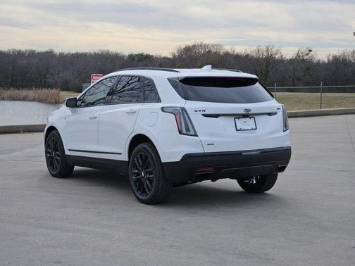 2026 Cadillac XT5 Sport