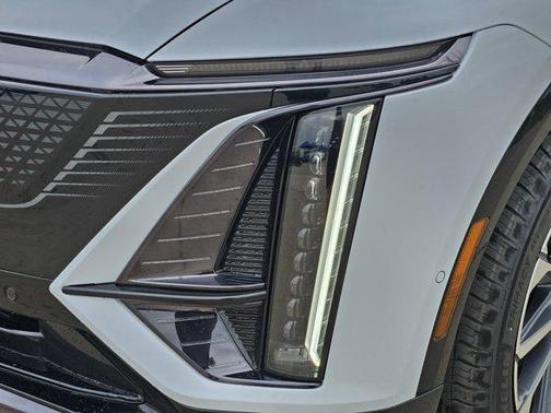Vibrant White Tricoat 2026 Cadillac LYRIQ Premium Sport