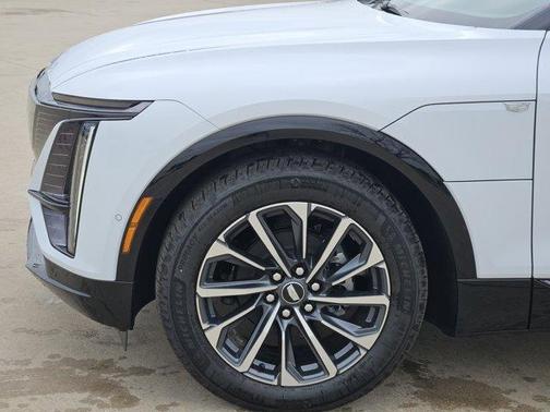 Vibrant White Tricoat 2026 Cadillac LYRIQ Premium Sport