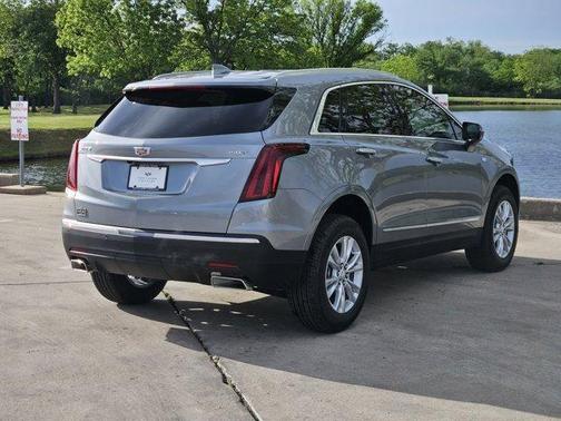 Argent Silver Metallic 2026 Cadillac XT5 Luxury