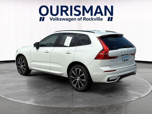 Crystal White Metallic 2024 Volvo XC60 B5 Plus Dark Theme