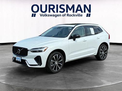 Crystal White Metallic 2024 Volvo XC60 B5 Plus Dark Theme