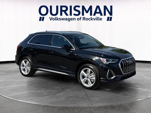Mythos Black Metallic 2023 Audi Q3 45 S line Premium Plus