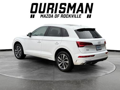 Ibis White 2023 Audi Q5 45 S line Premium