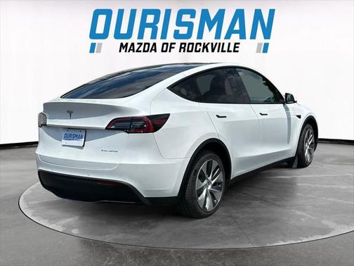 2022 Tesla Model Y Long Range Dual Motor All-Wheel Drive