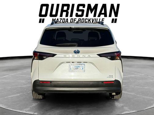 2023 Toyota Sienna XLE