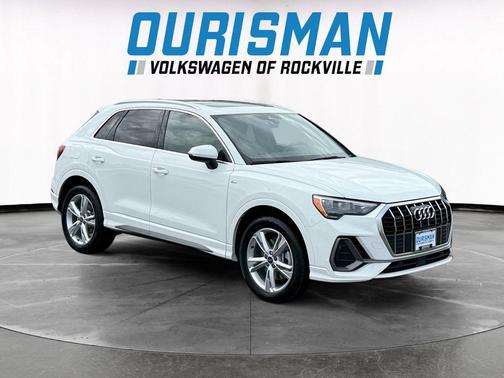 Ibis White 2022 Audi Q3 45 S line Premium