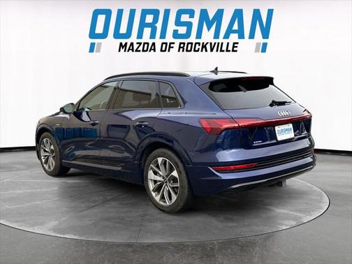 2021 Audi e-tron Premium Plus