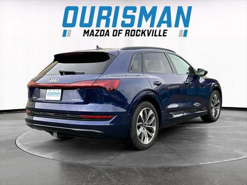 2021 Audi e-tron Premium Plus