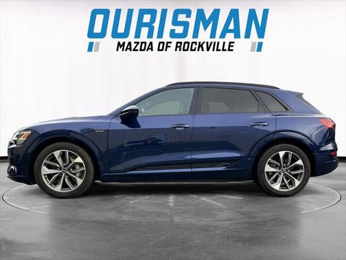 2021 Audi e-tron Premium Plus