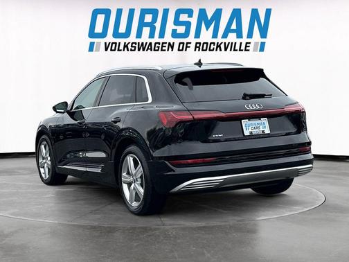 2019 Audi e-tron Premium Plus