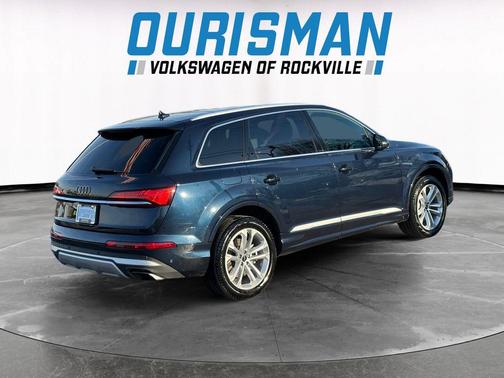 2025 Audi Q7 55 Premium Plus