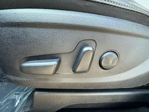 Ebony Black 2025 Kia Telluride S