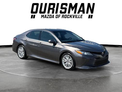 Predawn Gray Mica 2018 Toyota Camry XLE