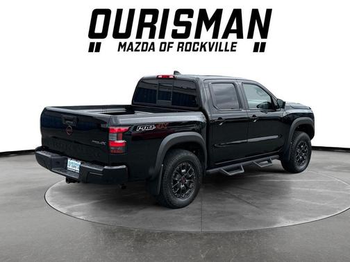 Super Black 2022 Nissan Frontier PRO-4X