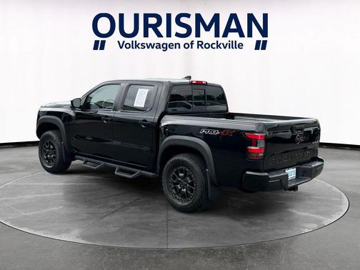 Super Black 2022 Nissan Frontier PRO-4X